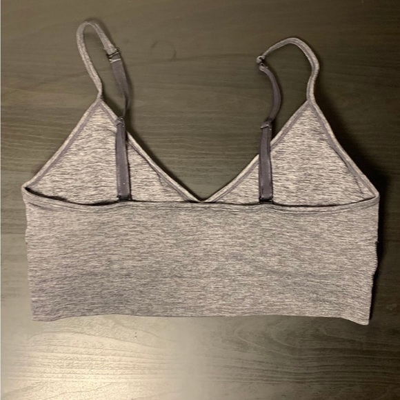 🦚Pick 2/$12- Gray Sports Bra with Adjustable Straps- Size XL - Picture 2 of 3